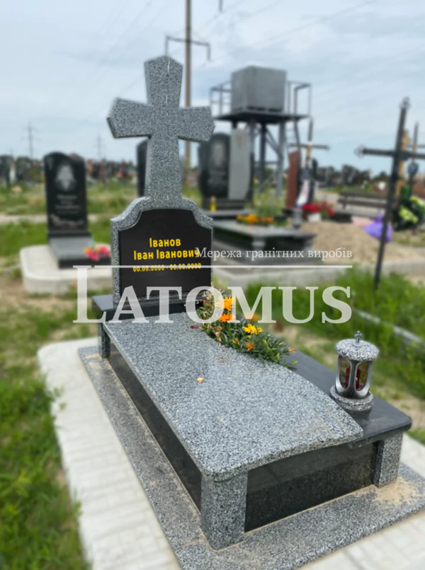 Пам`ятник з граніту для Військовослужбовця
