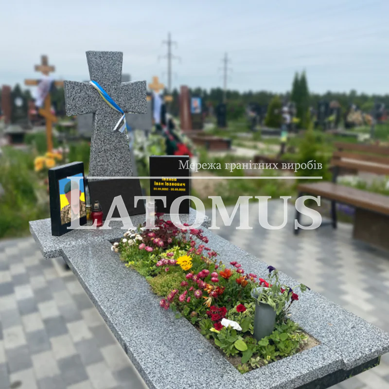 Памятник з Покосту для Військовослужбовця