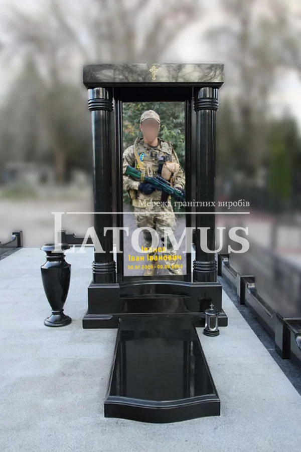 Військові монументи з граніту ціни