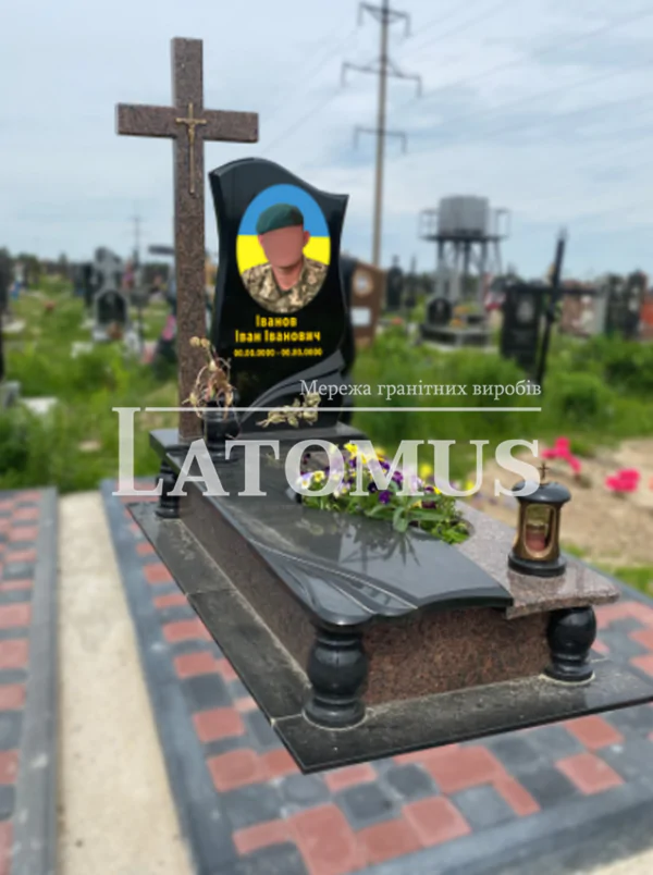 гранітний памятник для Військового
