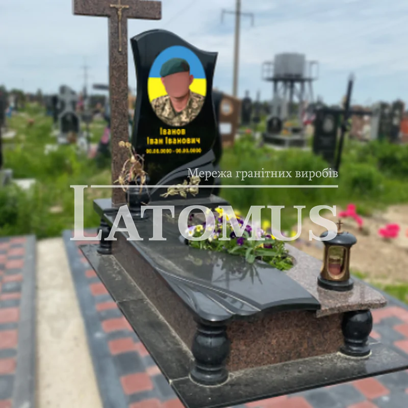 гранітний памятник для Військового