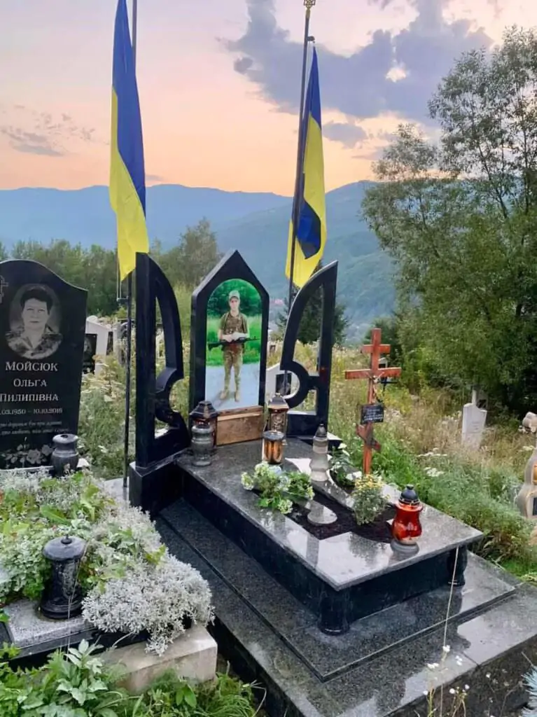 Військовий пам'ятник