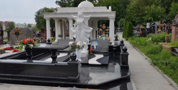 Комплекси намогилу